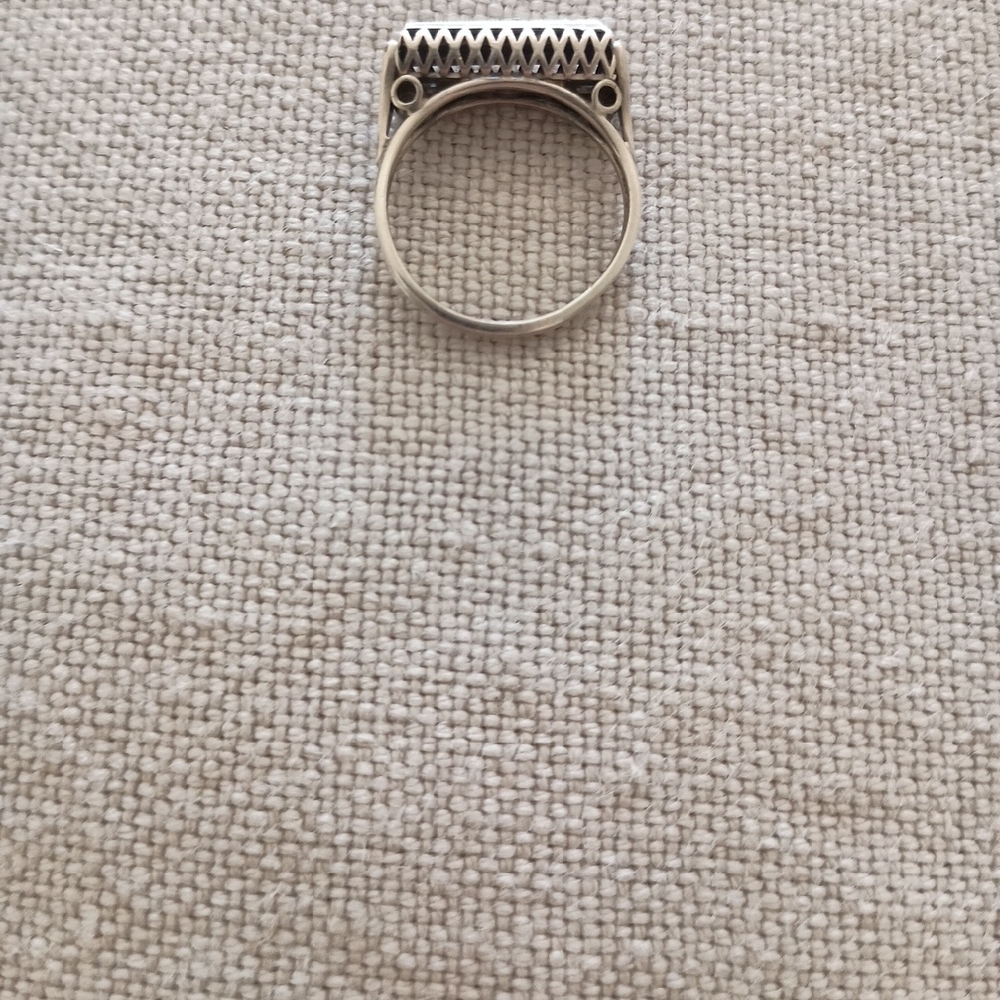 Vintage Silver Geometric Ring - Picture 2 of 4